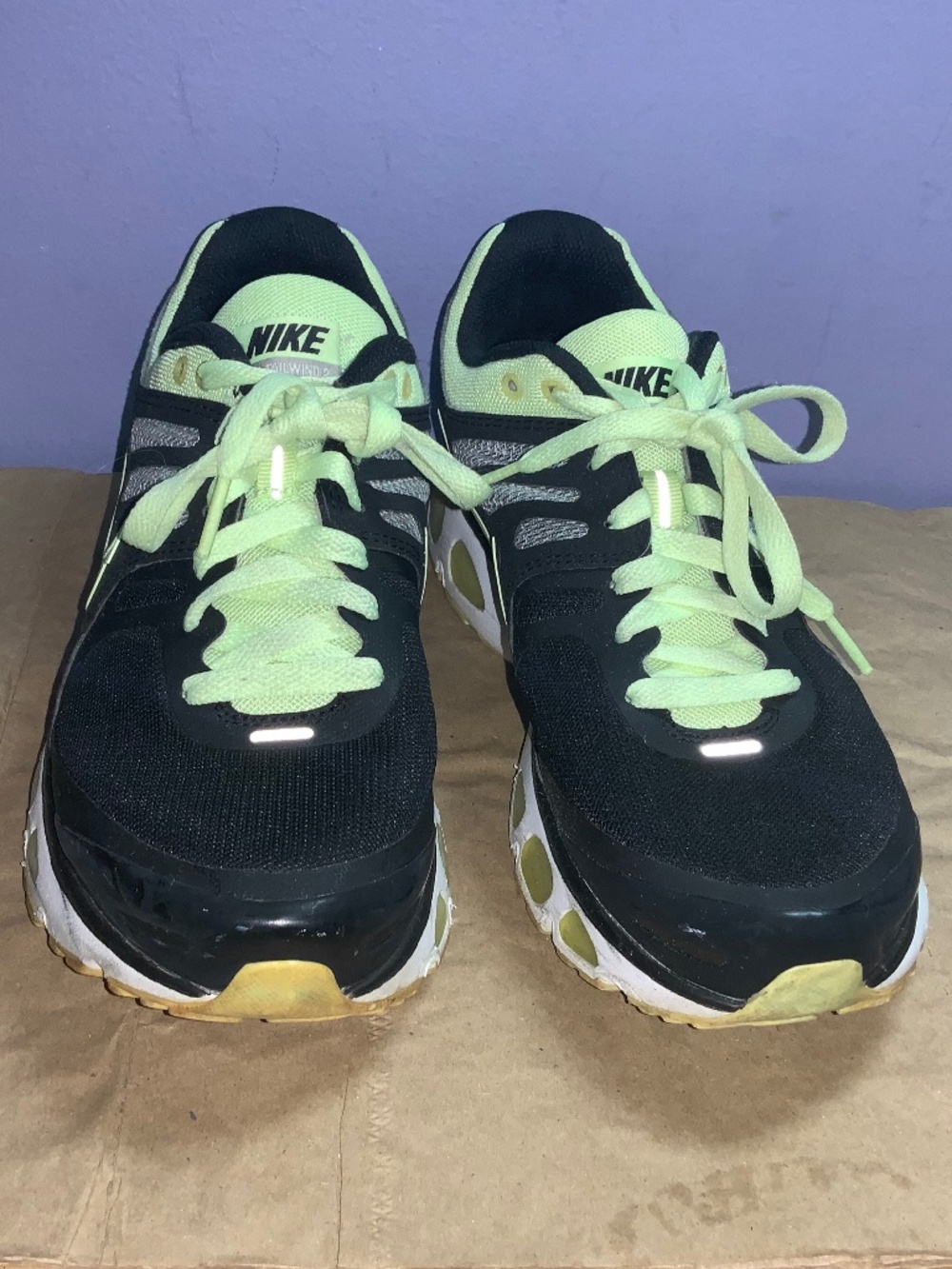 Nike Womens Air Max Tailwind 2 Running Shoes Sz 8.5 black neon green 386409-005